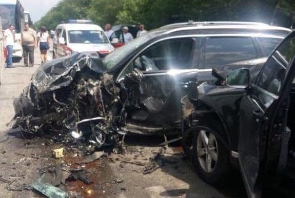 Кортеж Зеленского протаранил автобусы с детьми: реакция президента. Новости Украины