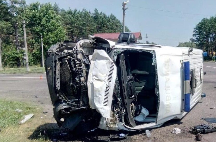 Смертельное ДТП: скорая влетела в грузовик. Новости Украины
