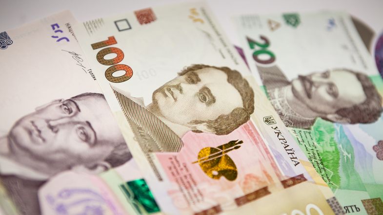 Курс валют на 5 июля: НБУ укрепил гривну до рекордного уровня. Новости Днепра