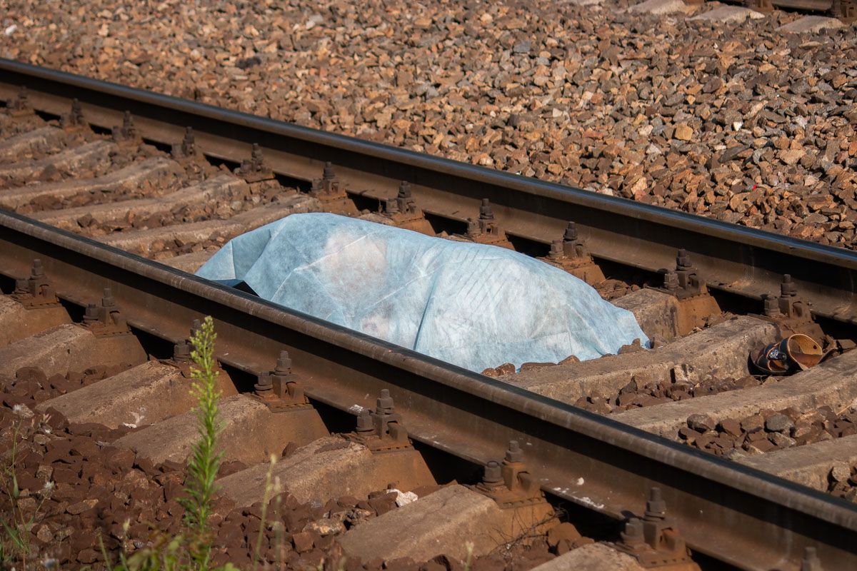 В Днепре мужчину переехал поезд: шансов выжить не было. Новости Днепра