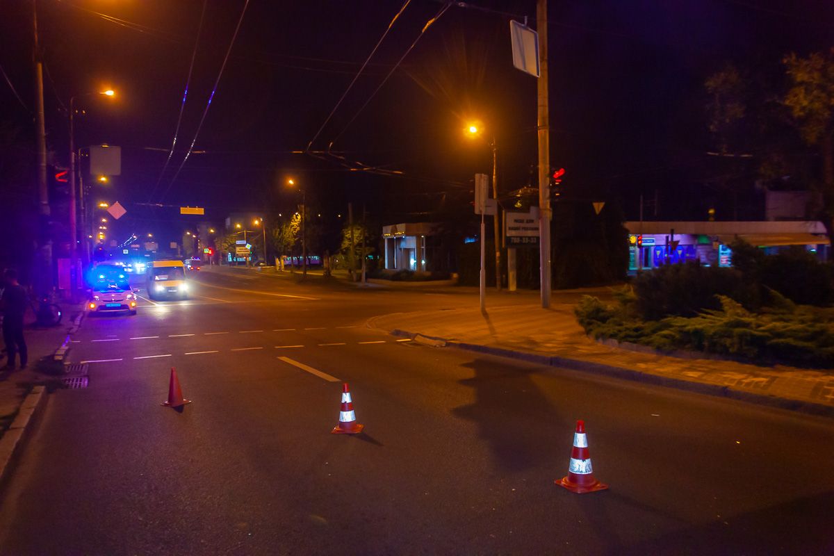 В Днепре на переходе сбили девушку. Новости Днепра