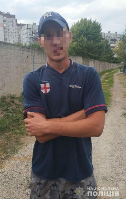 Мужчина хотел украсть памятник, но врезался в электроопору. Новости Днепра