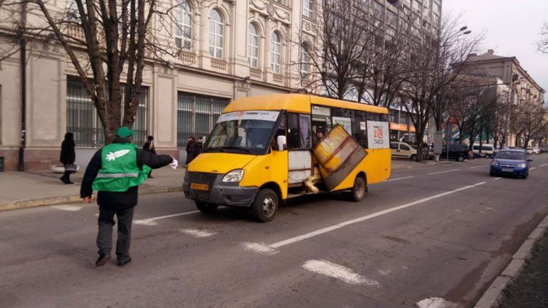 Маршрутчики против горсовета: в профсоюзе против кардинальной замены автобусов. Новости Днепра