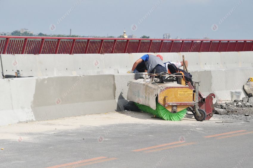 2 недели спустя: как Новый мост выглядит сейчас (ФОТО, ПОДРОБНОСТИ) https://dnepr.info/news/2-nedeli-spustya-kak-novyj-most-vyglyadit-sejchas/?utm_source=FacebookTD&utm_medium=news&utm_campaign=Facebook