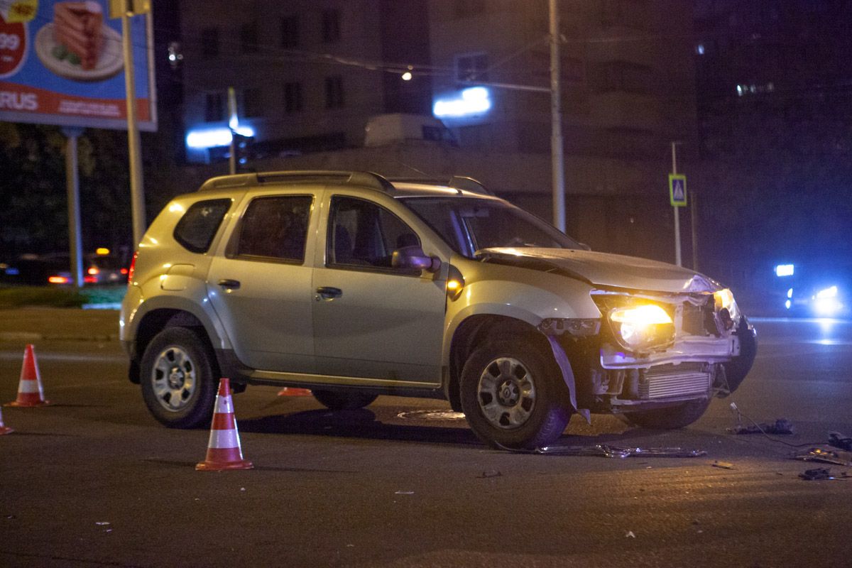 Ночное ДТП в Днепре: водитель спровоцировал аварию и скрылся