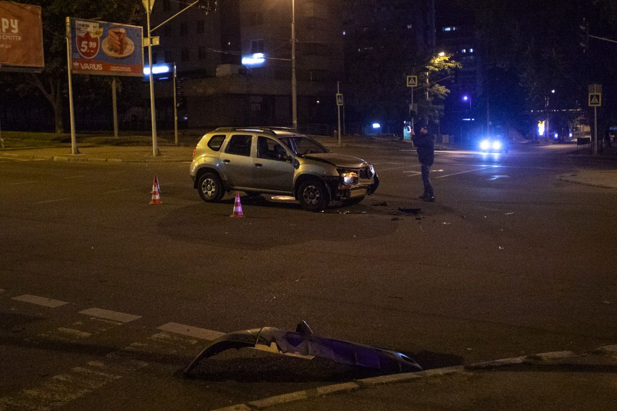 Ночное ДТП в Днепре: водитель спровоцировал аварию и скрылся