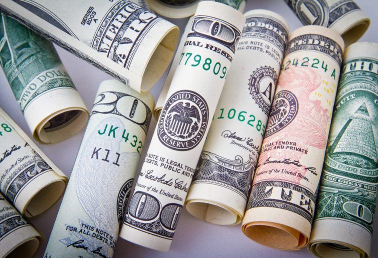 Курс валют на 15 августа: НБУ резко ослабил гривну. Новости Днепра