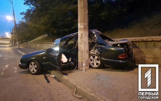 Авто всмятку: подробности масштабного ДТП. Новости Днепра