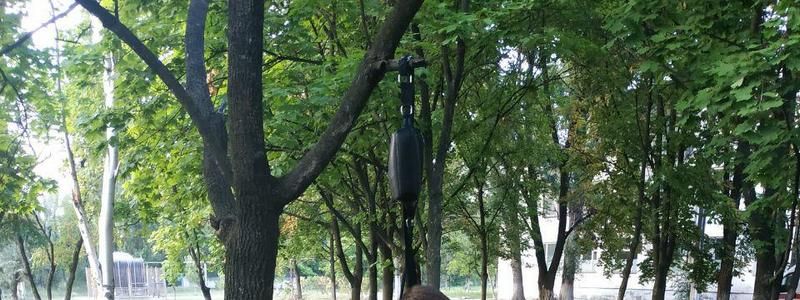 Мужчина повесился на лямке собственной сумки. Новости Днепра
