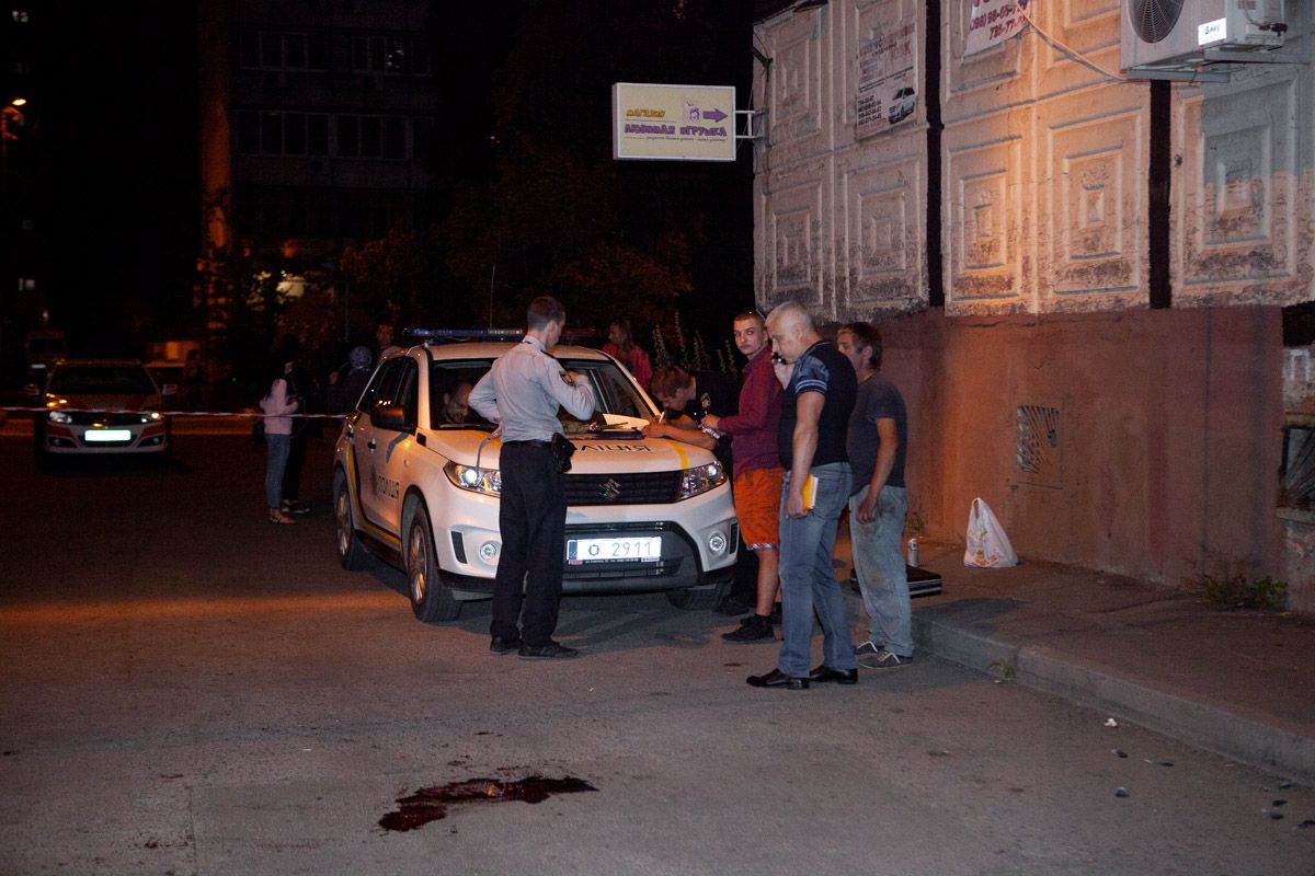 Порезали горло: в Днепре устроили поножовщину из-за праздника ВДВ. Новости Днепра