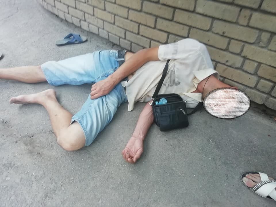 Мужчину в коме забрала с улицы «скорая»: просьба сообщить родственникам. Новости Днепра
