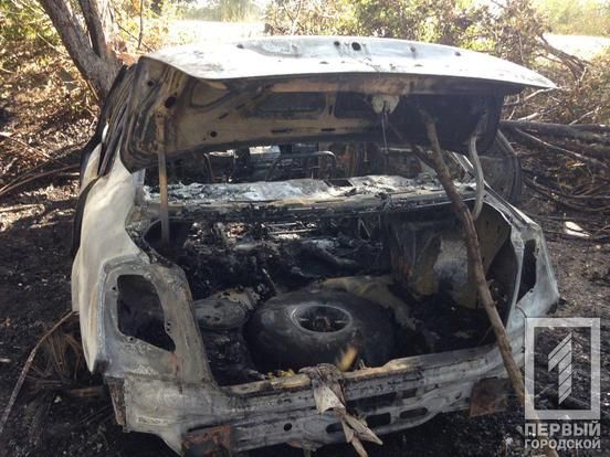 Сгорел полностью: автомобиль вспыхнул прямо во время движения. Новости Днепра