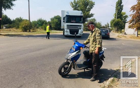 ДТП с мопедом и фурой: есть пострадавший. Новости Днепра