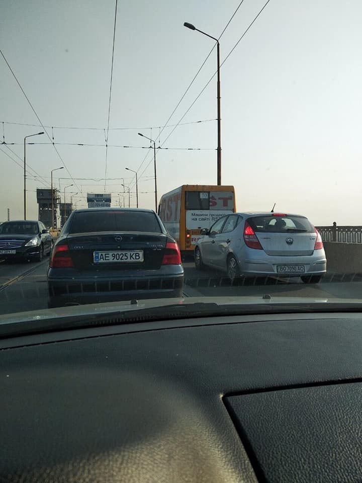 «Старый мост крепко стоит»: в Днепре снова пробки. Новости Днепра