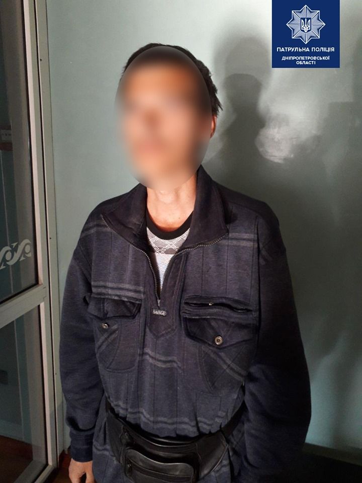 Родители, будьте внимательны: в Днепре мужчина лазил по детским коляскам. Новости Днепра