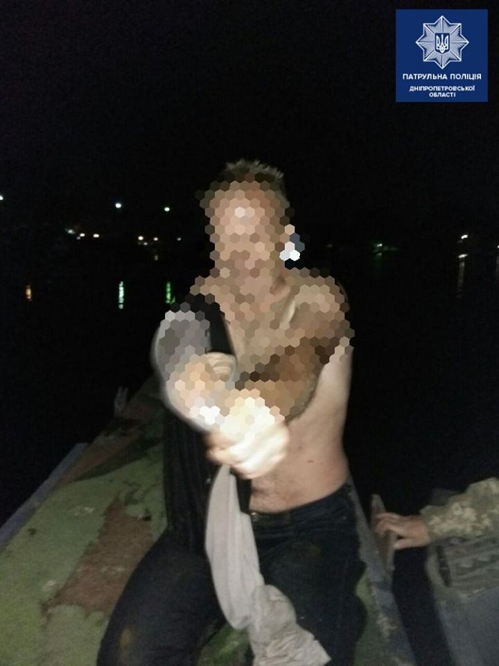 В Днепре двое рыбаков за 2 дня оказались на грани трагедии. Новости Днепра