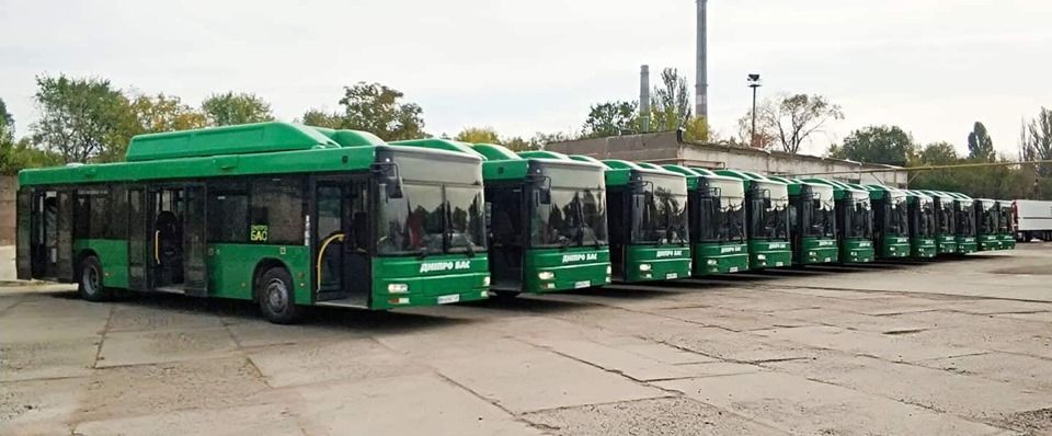 Новый перевозчик завез в Днепр большие автобусы. Новости Днепра