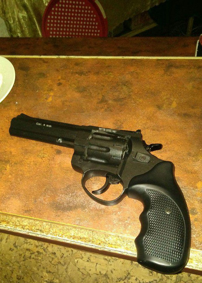 «Хотел похвастаться»: мужчина устроил стрельбу в кафе. Новости Днепра