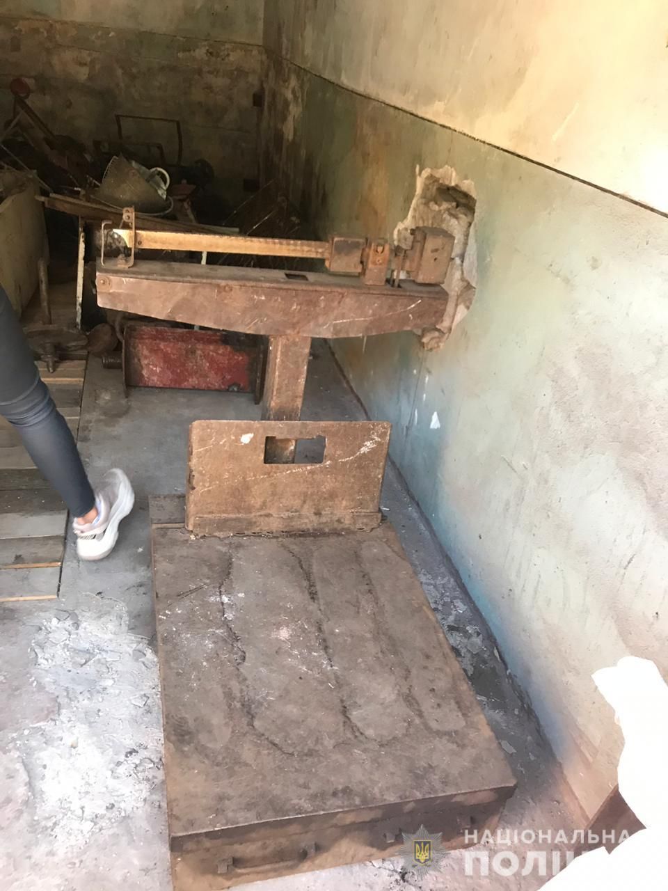 «Почем металл?»: мужчина и женщина устроили «бизнес на дому». Новости Днепра