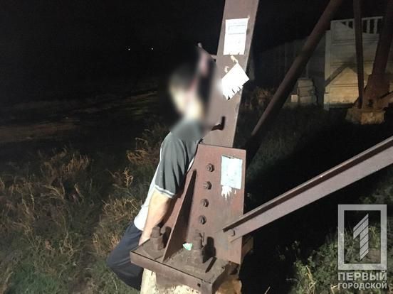 Повесился на столбе: труп мужчины нашли прохожие. Новости Днепра