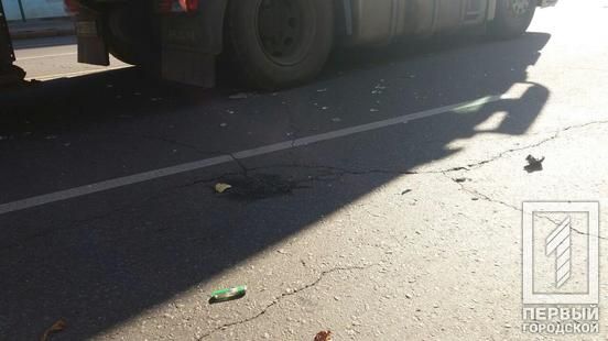 «Сигналил 4 раза»: мужчина попал под колеса фуры. Новости Днепра