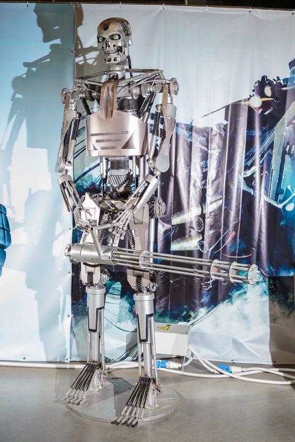 Бамблби и Терминатор: кого можно увидеть на крупнейшей выставке роботов в Украине