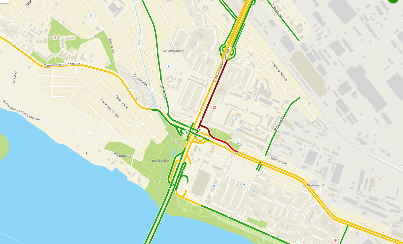 Столкнулись 4 авто: образовалась большая пробка. Новости Днепра