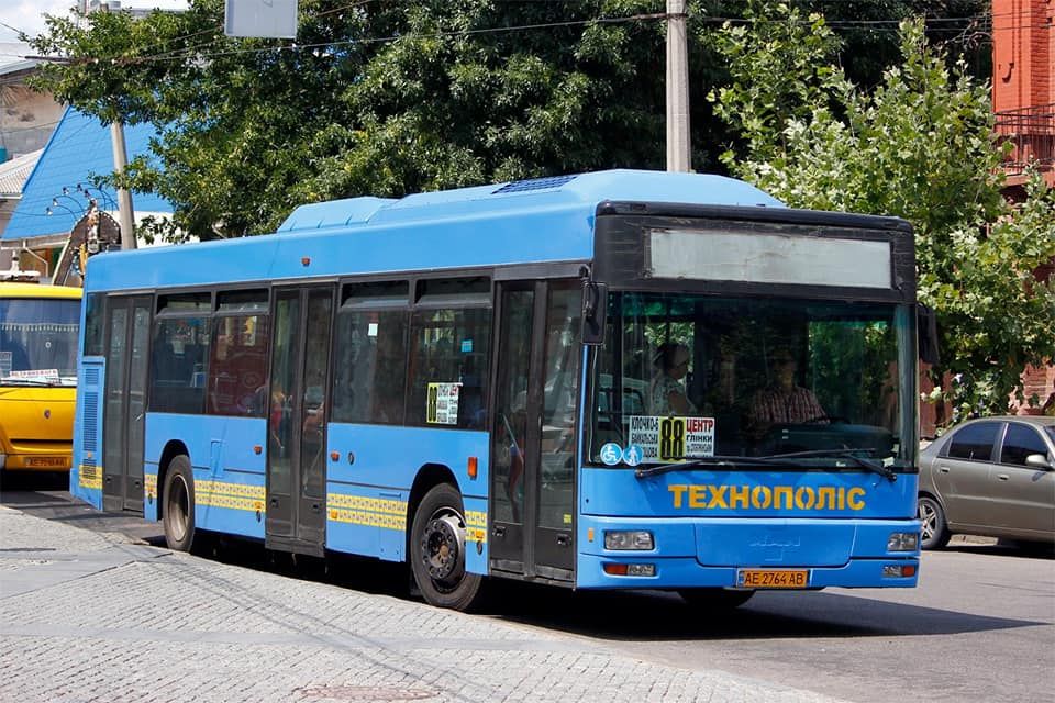 На 2 маршрута в Днепре выпускают большие автобусы. Новости Днепра