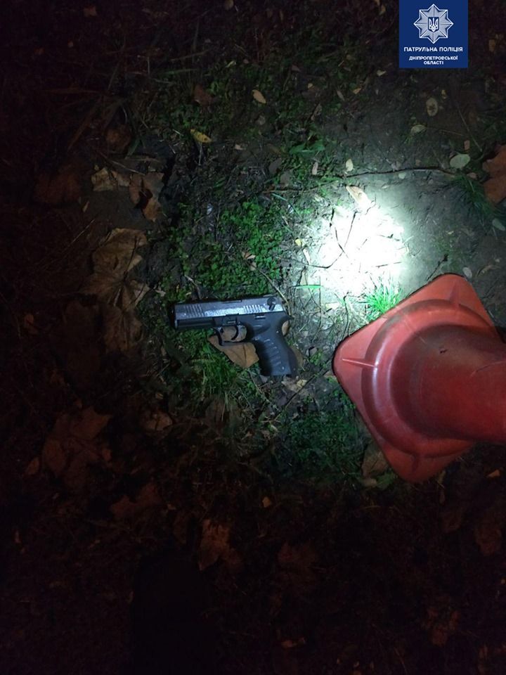 В бронежилете и с пистолетом: днепрянин угрожал застрелить своих мать и жену. Новости Днепра