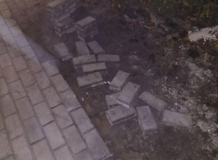 «Им нужнее»: в Днепре мужчины воровали с заправки. Новости Днепра