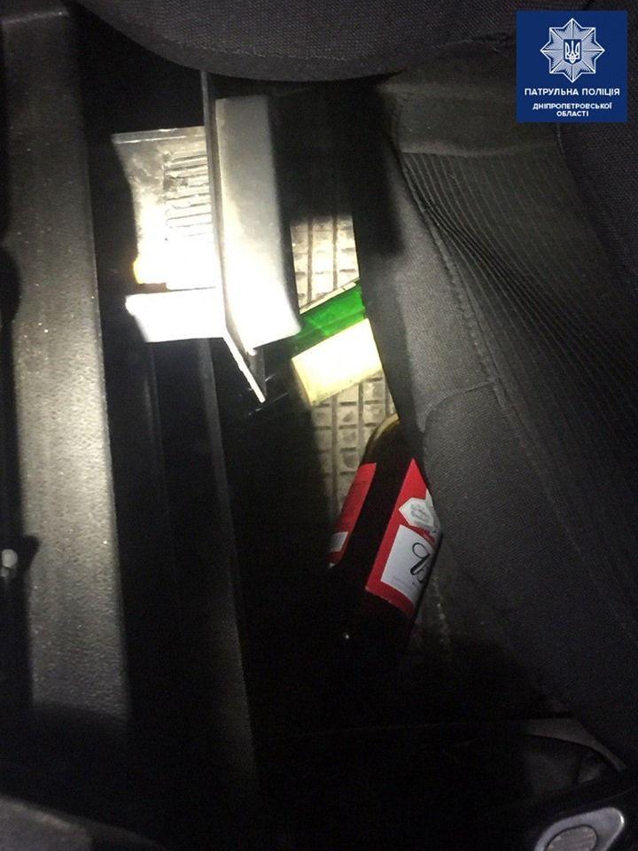 Пьяная езда по Днепру: в салоне автомобиля были дети. Новости Днепра