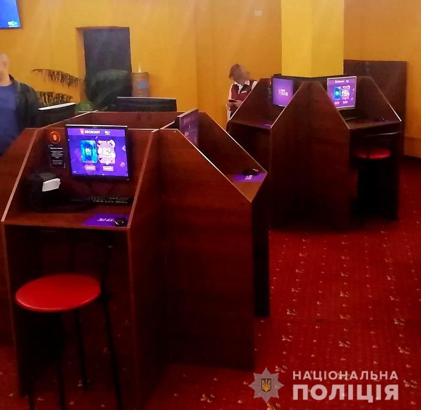 Полиция прикрыла сразу 2 незаконных казино. Новости Днепра