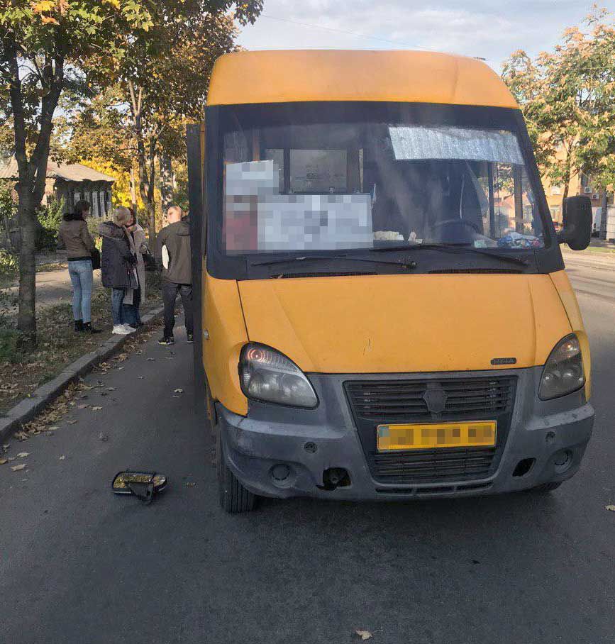В Днепре агрессивный мужчина напал на маршрутку. Новости Днепра