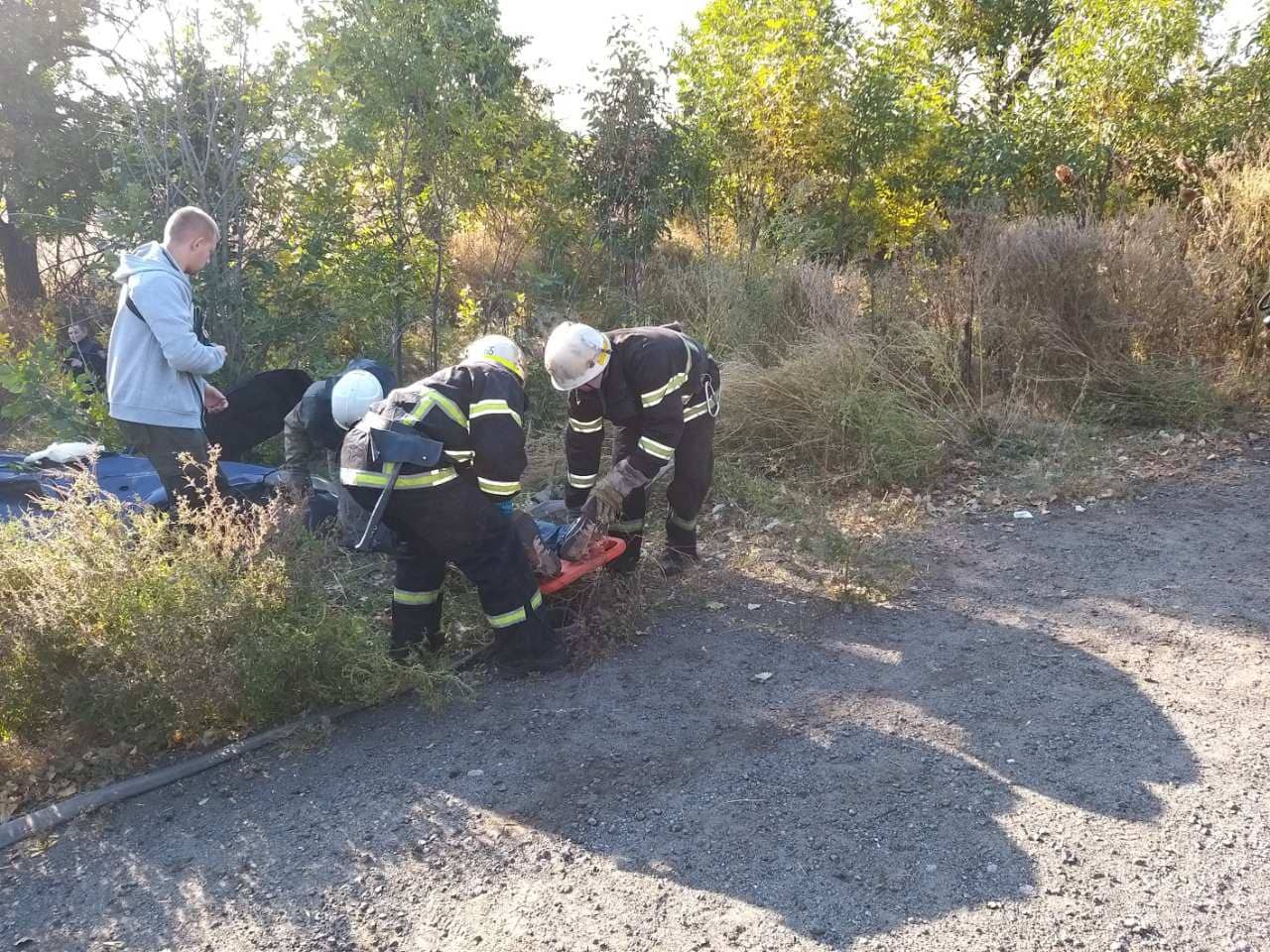Погиб пассажир: авто влетело в фуру, полиция ищет свидетелей. Новости Днепра