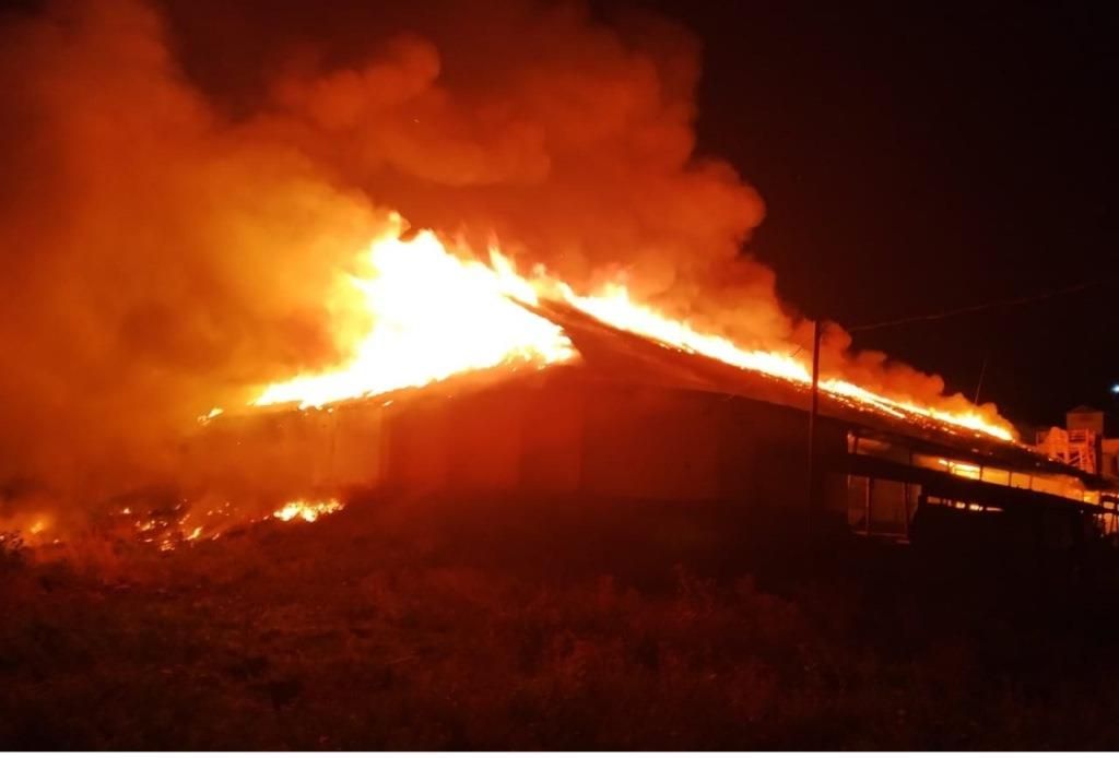 Тушили 3 часа: масштабный пожар под Днепром. Новости Днепра