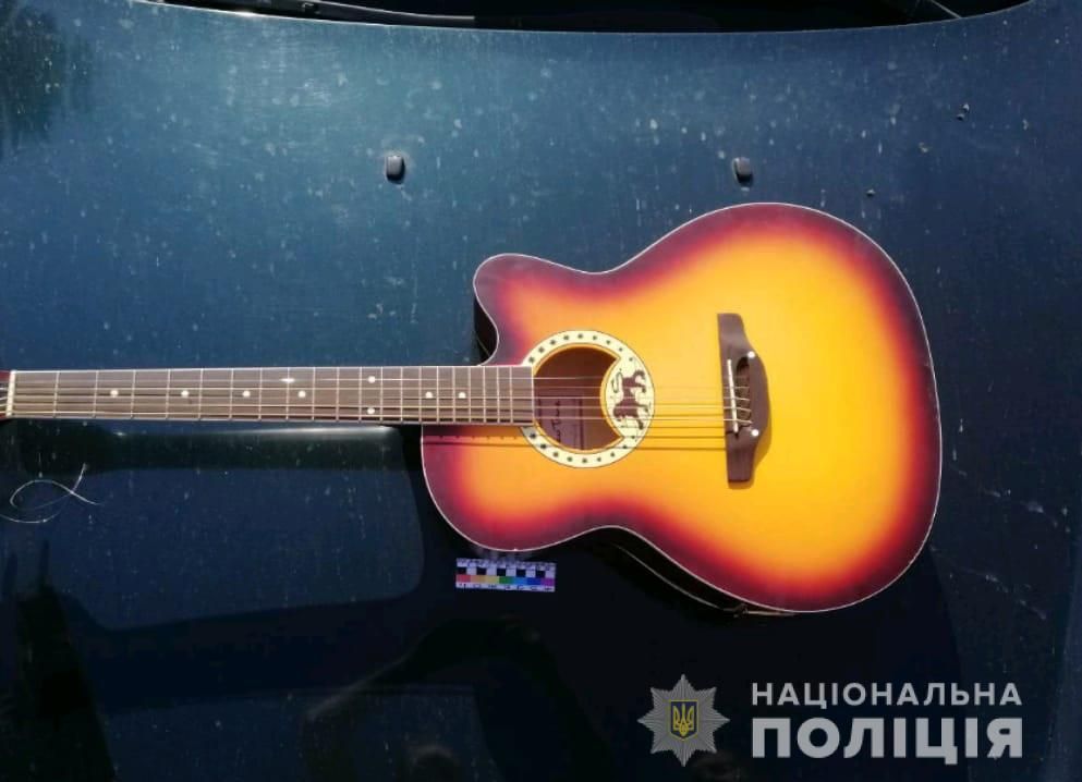 «Как в кино»: мужчину ударили бутылкой по голове и обокрали. Новости Днепра