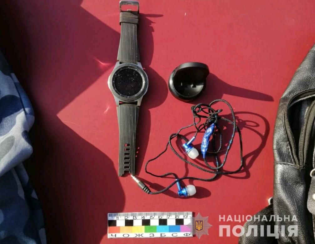 «Как в кино»: мужчину ударили бутылкой по голове и обокрали. Новости Днепра