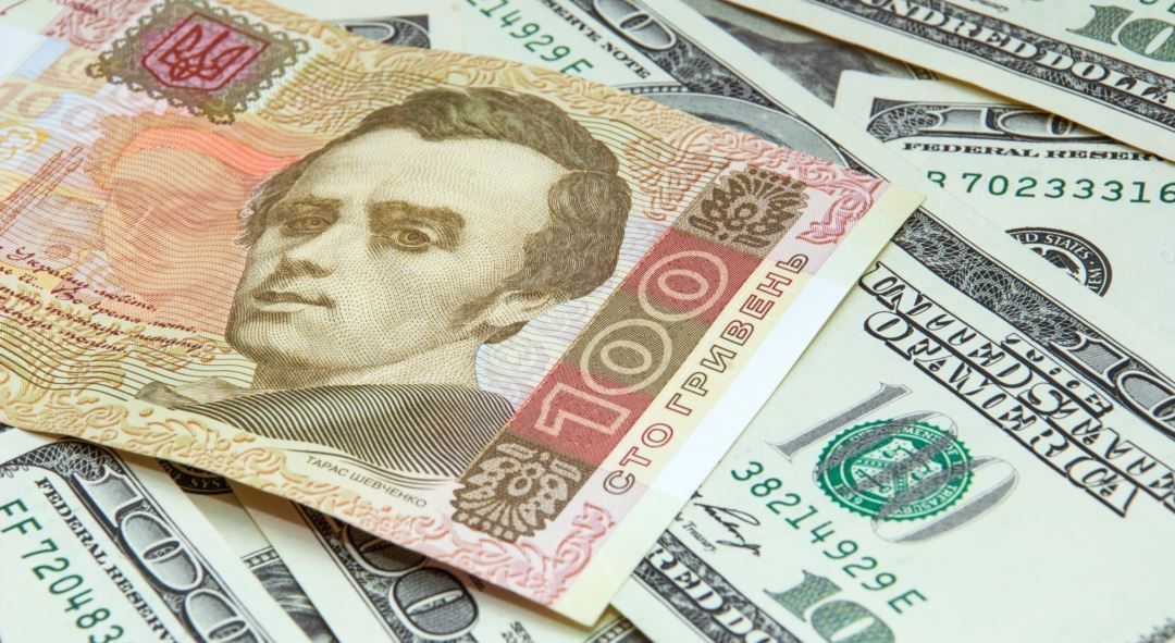 Рекордное падение гривны: курс доллара снова взлетел. Новости Украины