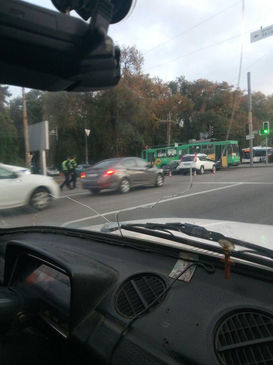 Заблокирован проспект: ДТП с троллейбусом в Днепре. Новости Днепра