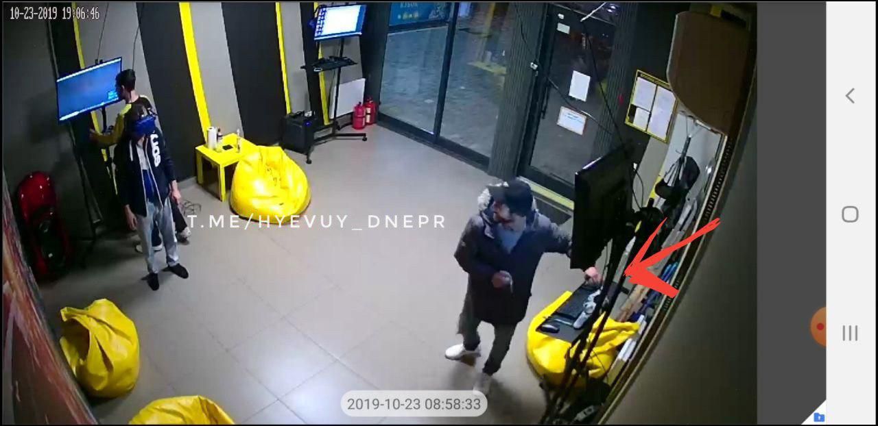 «Работают в паре»: наглое ограбление в Днепре. Новости Днепра