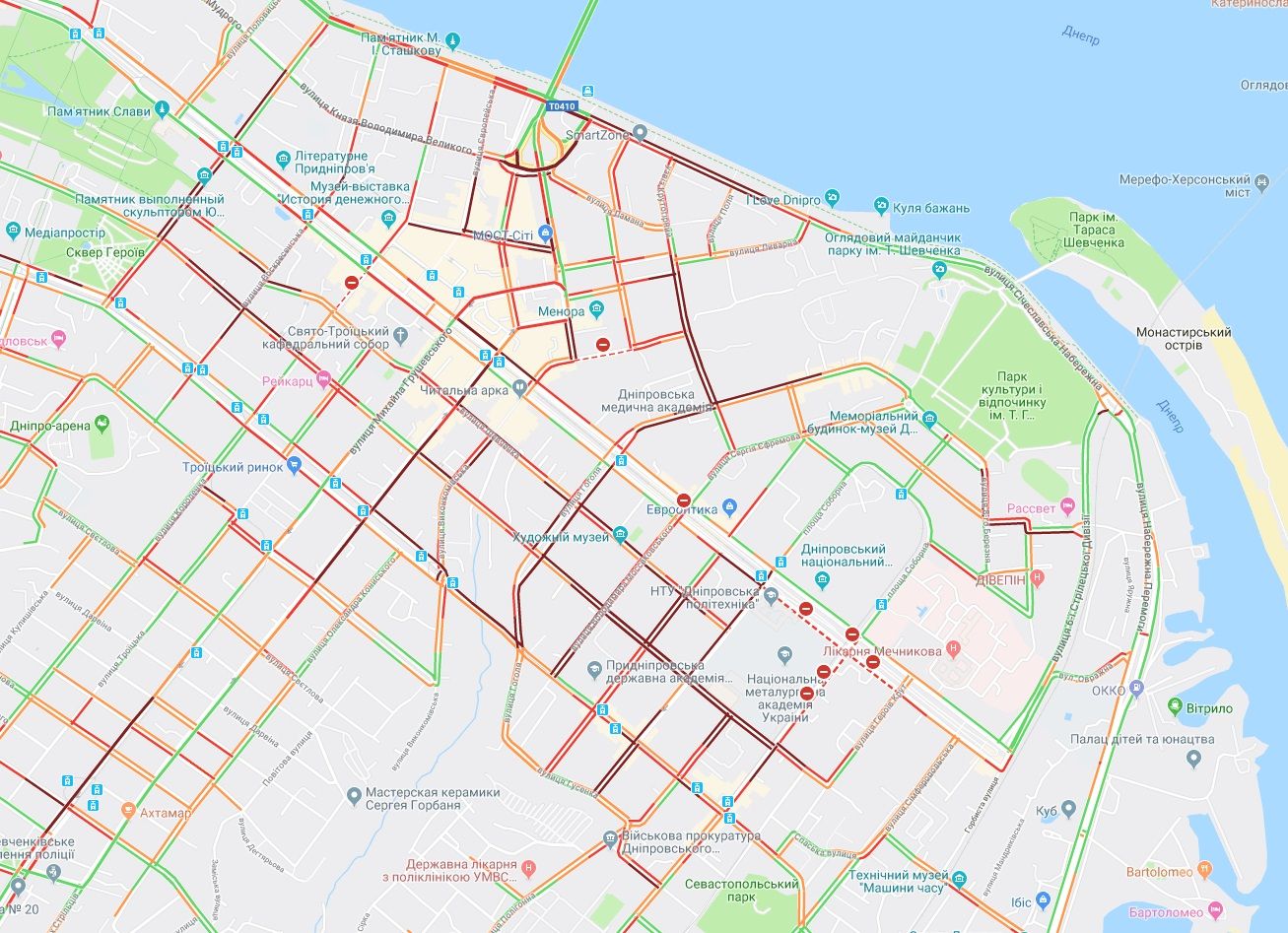 Серьезное ДТП в Днепре: город стоит в пробках. Новости Днепра