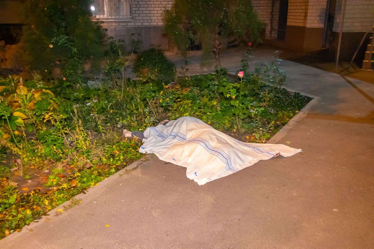 Выпрыгнула с 14 этажа: в Днепре девушка совершила самоубийство. Новости Днепра