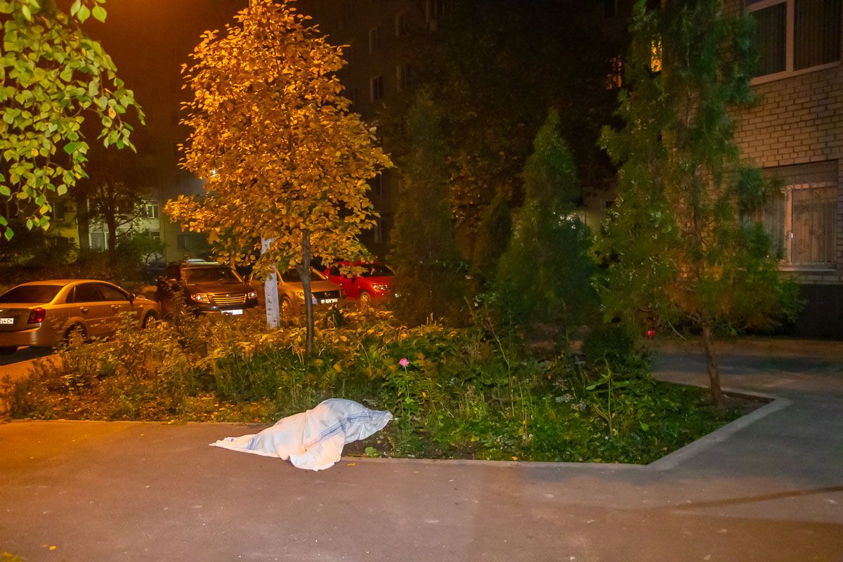 Выпрыгнула с 14 этажа: в Днепре девушка совершила самоубийство. Новости Днепра