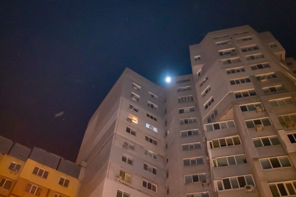 Выпрыгнула с 14 этажа: в Днепре девушка совершила самоубийство. Новости Днепра