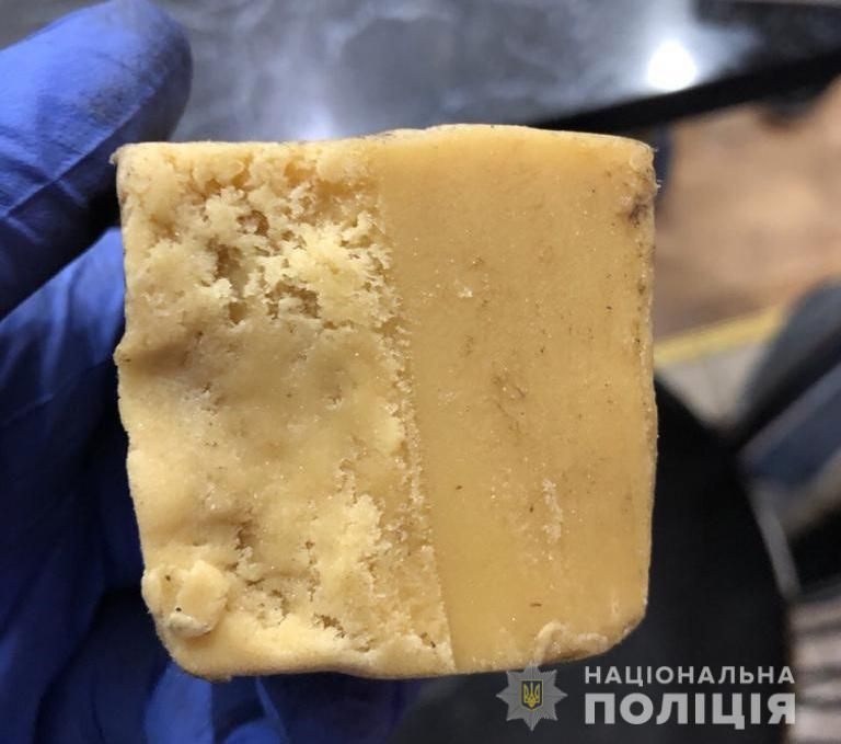 Наркотики на 2,2 миллиона, оружие и граната: разоблачены участники преступной группировки. Новости Днепра