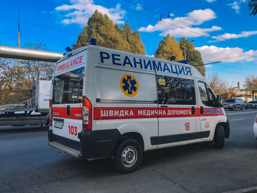 Скончался на месте: в Днепре девушка сбила пешехода. Новости Днепра