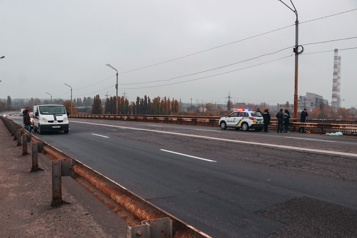 Мужчина умер на Южном мосту в Днепре. Новости Днепра