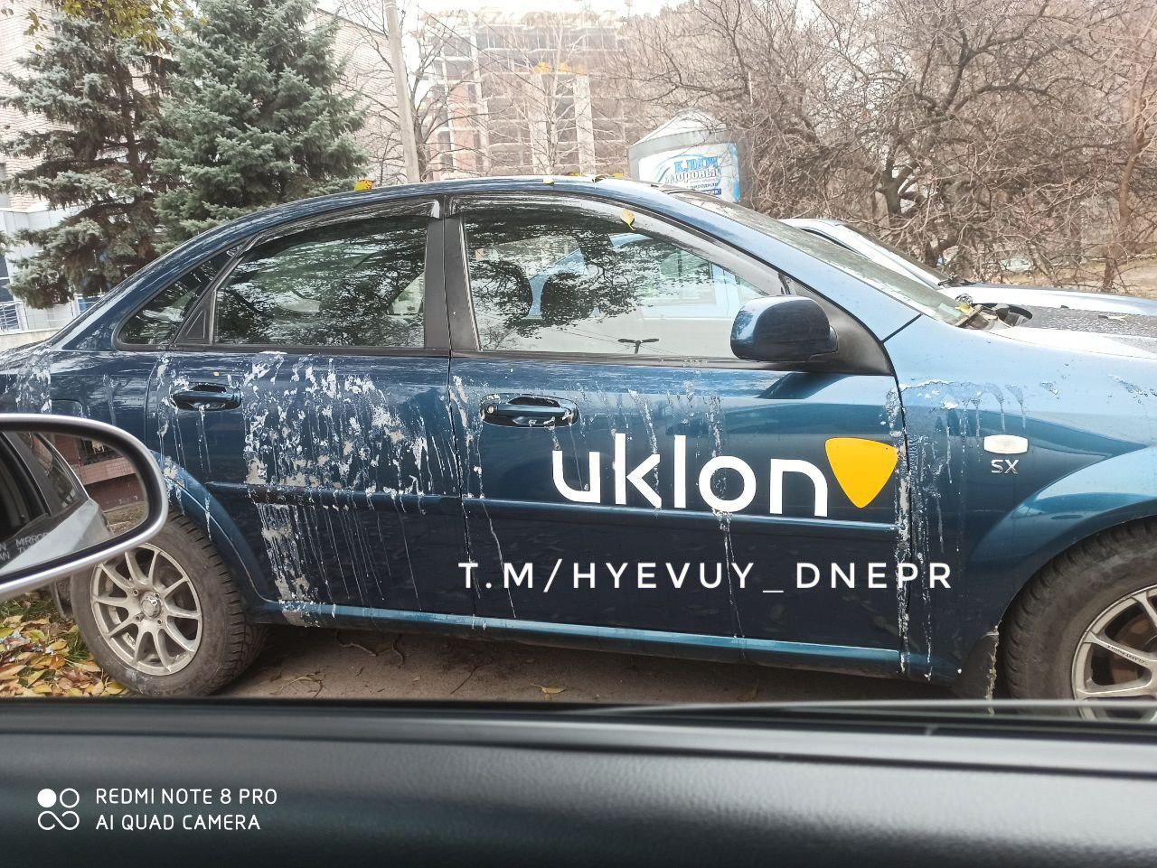 Новые жертвы вандала: неизвестный портит машины днепрян без разбора. Новости Днепра