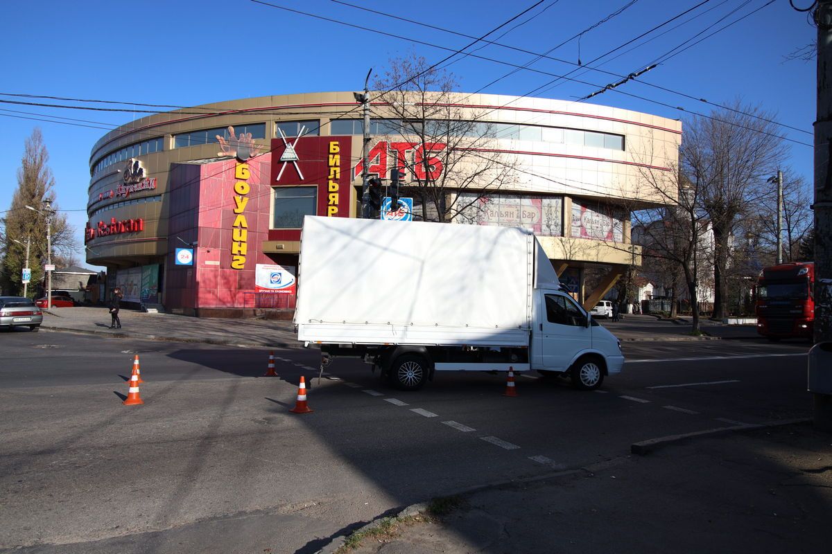 «Не заметил»: в Днепре женщину сбила «ГАЗель». Новости Днепра