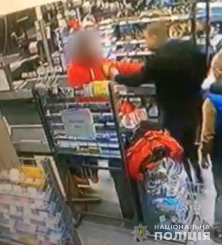 Драка и стрельба в супермаркете: что происходило. Новости Днепра